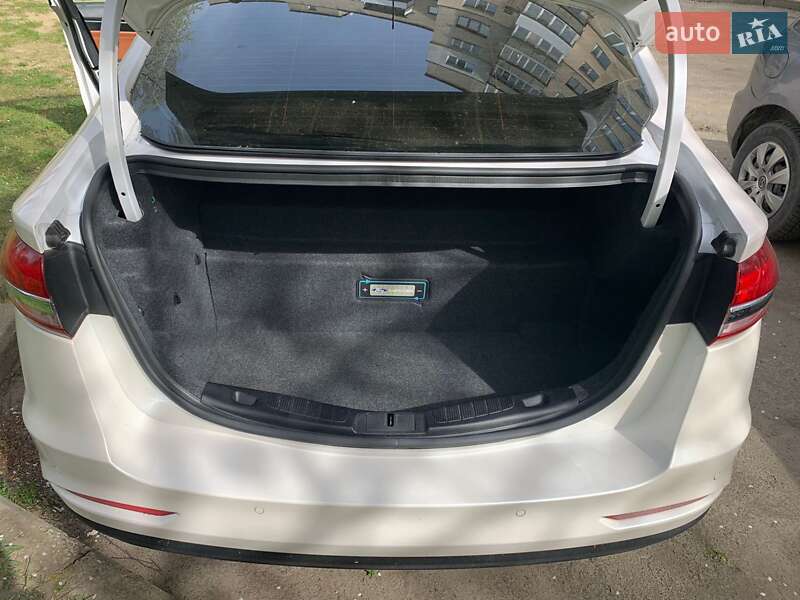 Седан Ford Fusion 2020 в Луцке