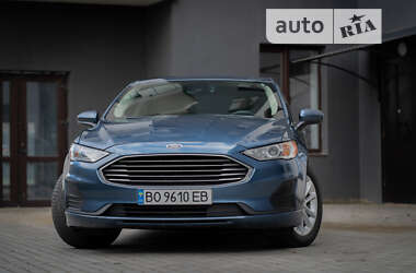 Седан Ford Fusion 2018 в Тернополе