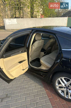 Седан Ford Fusion 2013 в 