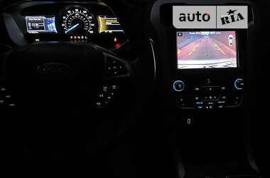 Седан Ford Fusion 2016 в Тячеві