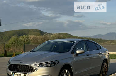 Седан Ford Fusion 2016 в 
