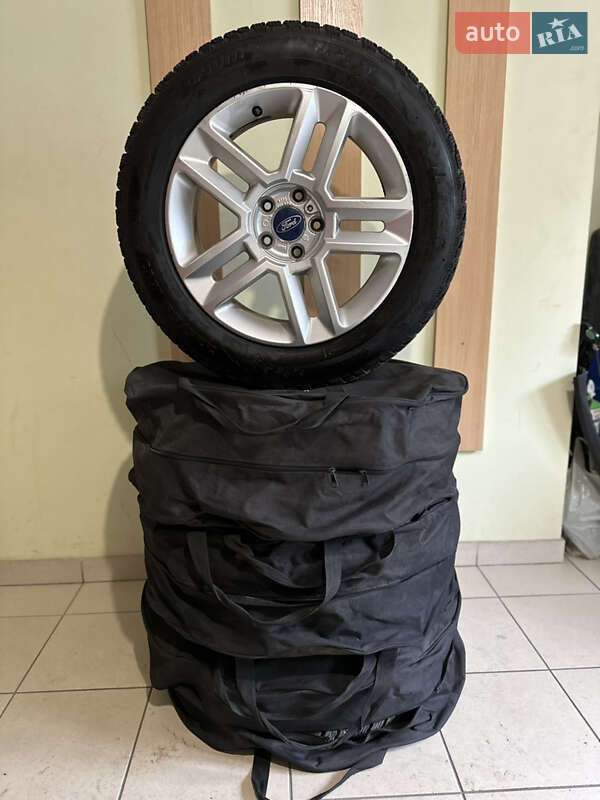 Седан Ford Fusion 2018 в Львове