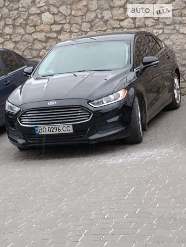 Седан Ford Fusion 2015 в Тернополе