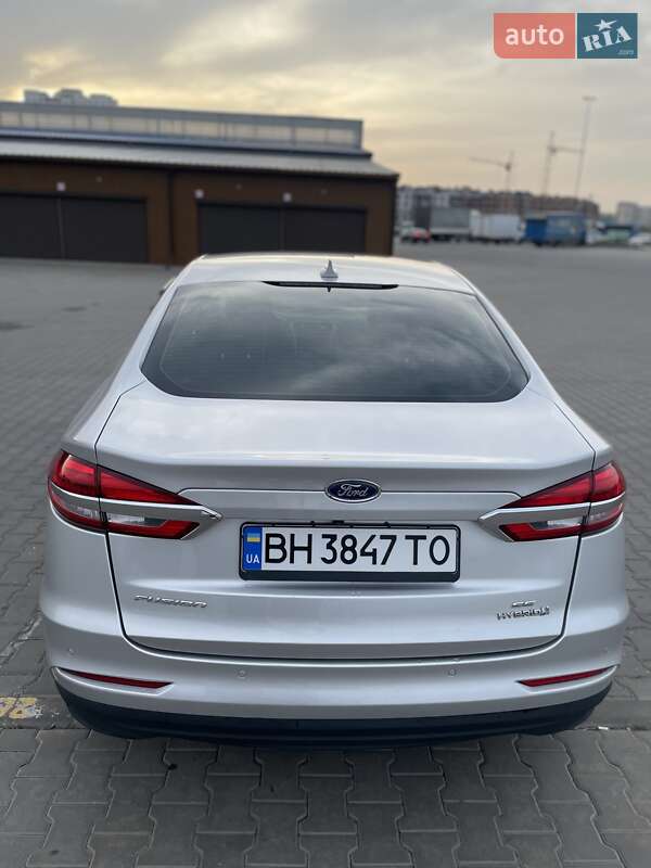 Седан Ford Fusion 2019 в Одесі