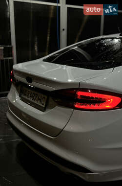 Седан Ford Fusion 2017 в 