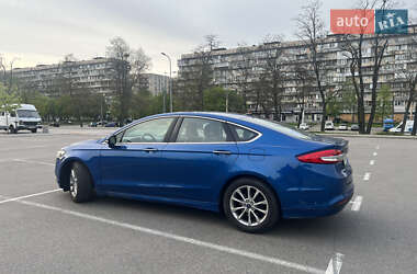 Седан Ford Fusion 2017 в 