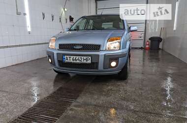 Хэтчбек Ford Fusion 2005 в Ивано-Франковске