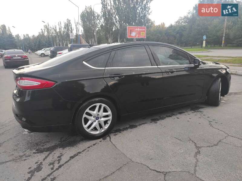 Седан Ford Fusion 2015 в Запоріжжі