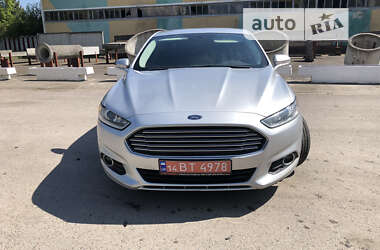 Седан Ford Fusion 2015 в Львове