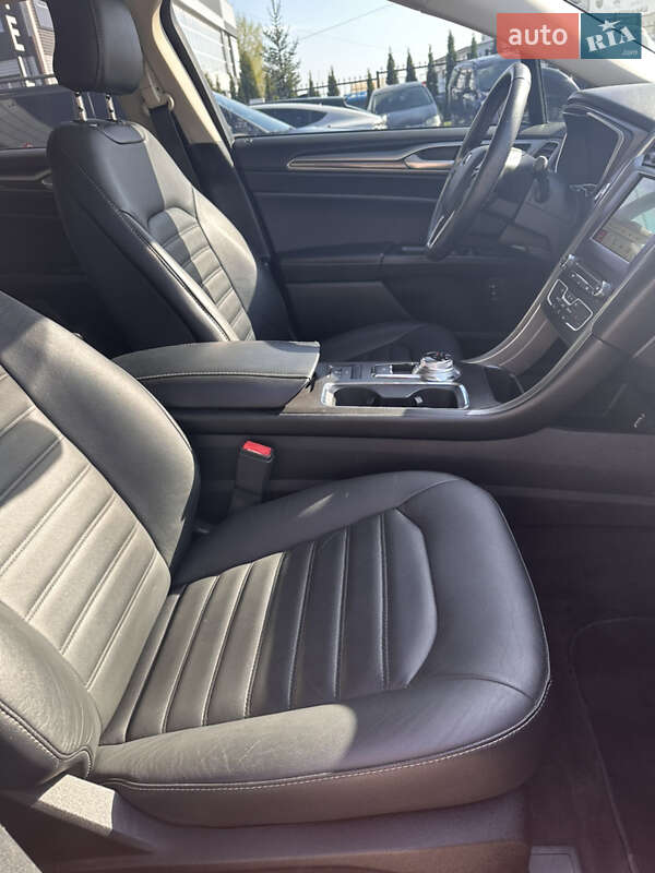 Седан Ford Fusion 2018 в Тернополе