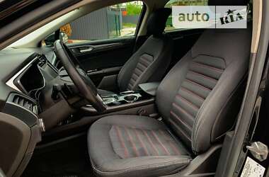 Седан Ford Fusion 2013 в Одесі