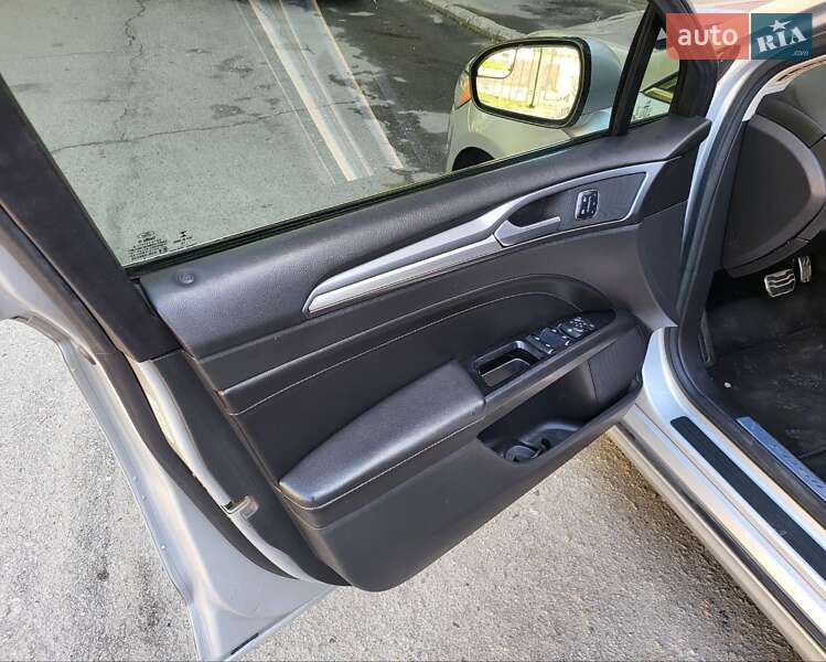 Седан Ford Fusion 2015 в Запоріжжі