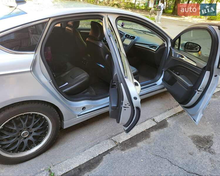 Седан Ford Fusion 2015 в Запоріжжі