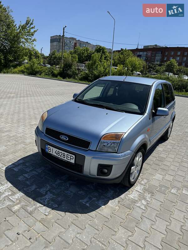 Хэтчбек Ford Fusion 2006 в Полтаве