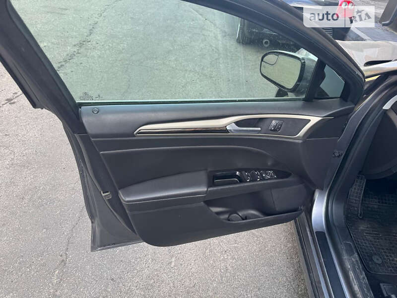 Седан Ford Fusion 2013 в Луцьку
