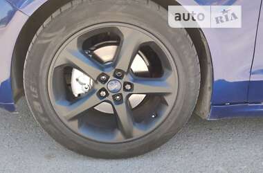 Седан Ford Fusion 2014 в 