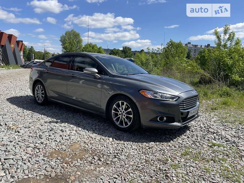 Седан Ford Fusion 2013 в Чернігові