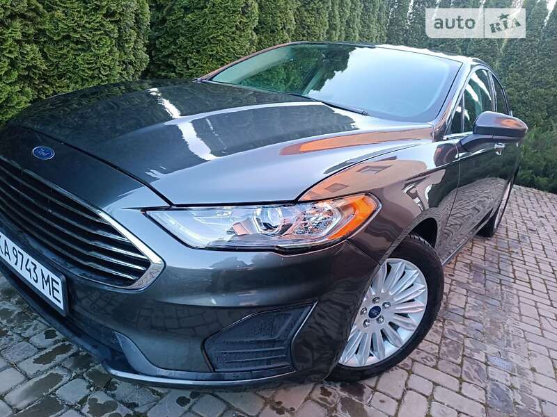 Седан Ford Fusion 2018 в Киеве