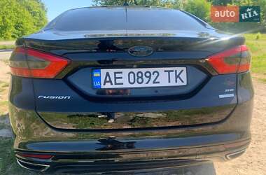 Седан Ford Fusion 2016 в 