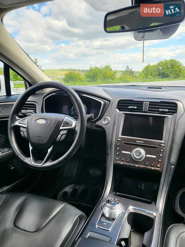 Седан Ford Fusion 2019 в Чорткове