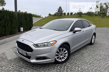 Ford Fusion 2015