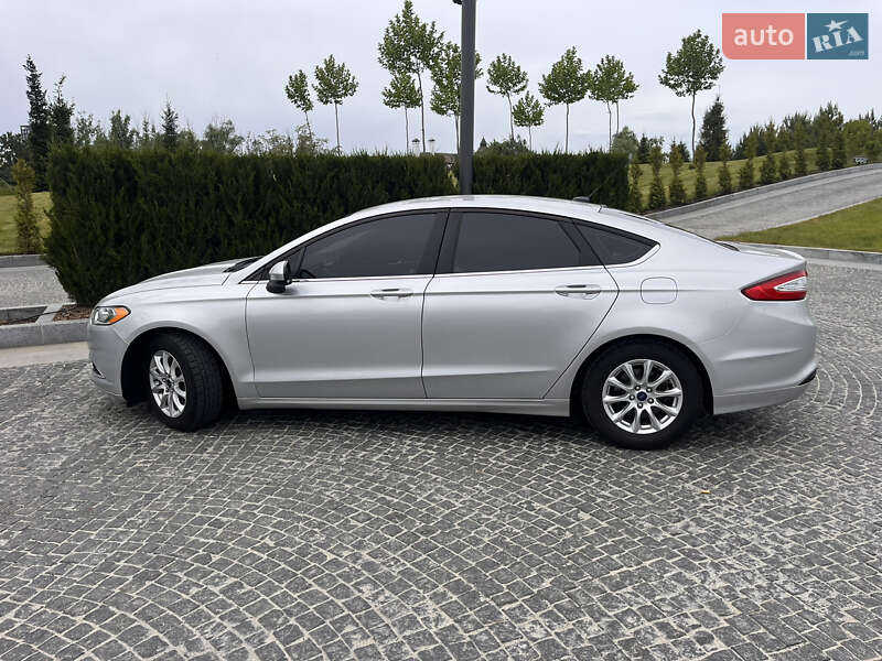 Седан Ford Fusion 2015 в Львове