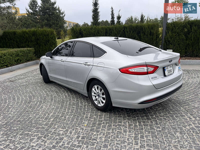 Седан Ford Fusion 2015 в Львове