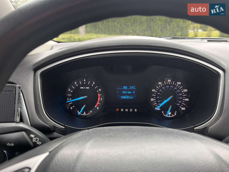 Седан Ford Fusion 2015 в Львове