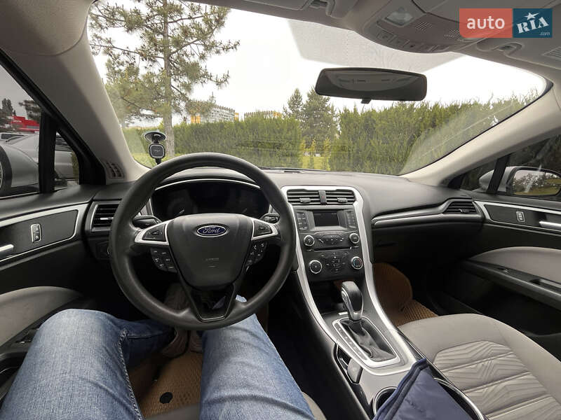 Седан Ford Fusion 2015 в Львове