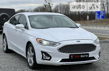 Ford Fusion 2020