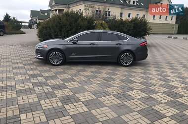 Седан Ford Fusion 2016 в Львове