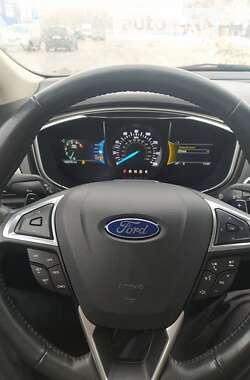 Ford Fusion 2016