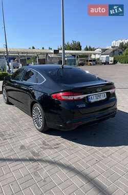 Седан Ford Fusion 2018 в 