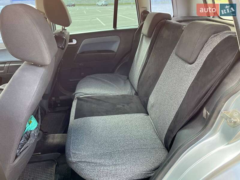 Хэтчбек Ford Fusion 2005 в Виннице