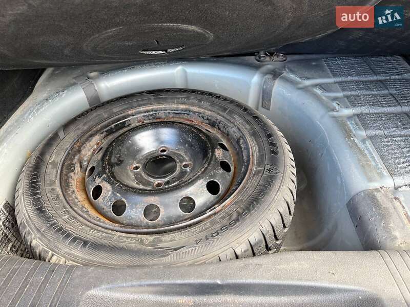 Хэтчбек Ford Fusion 2005 в Виннице