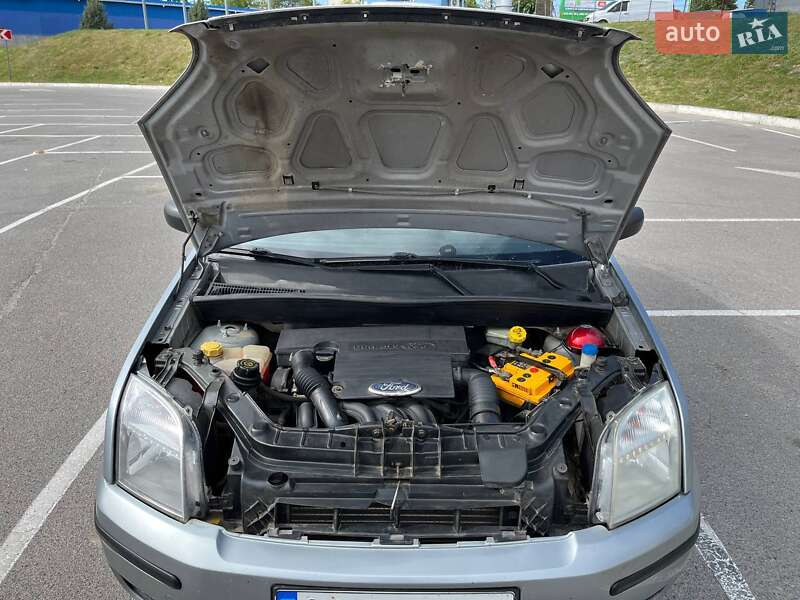 Хэтчбек Ford Fusion 2005 в Виннице