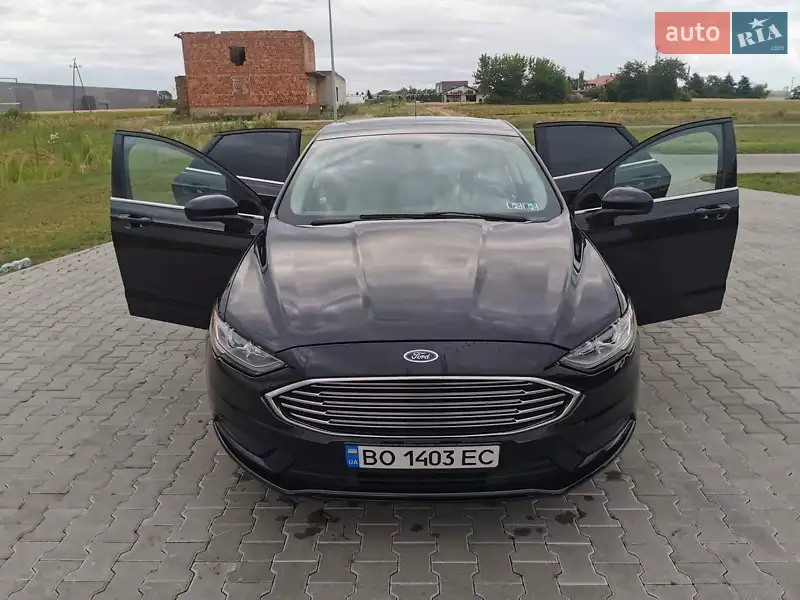 Седан Ford Fusion 2017 в 