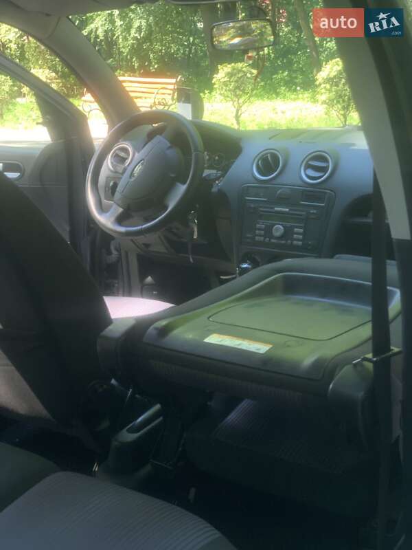 Хэтчбек Ford Fusion 2006 в Нетешине фото 4 Хэтчбек Ford Fusion 2006 в Нетешине