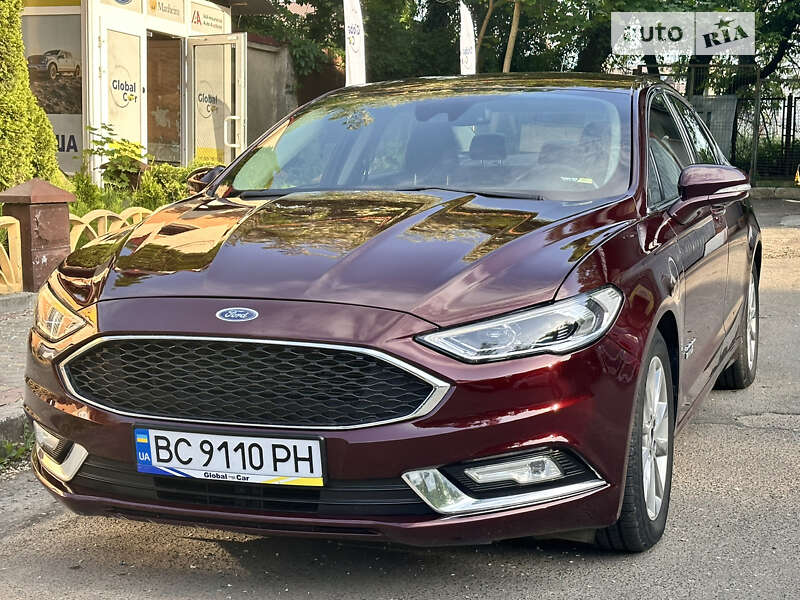 Седан Ford Fusion 2016 в Львові