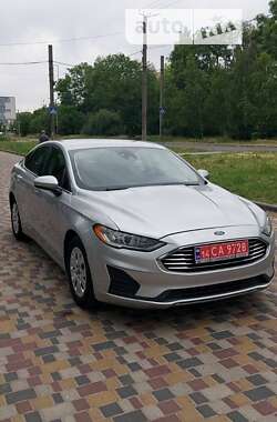 Седан Ford Fusion 2018 в Кропивницком