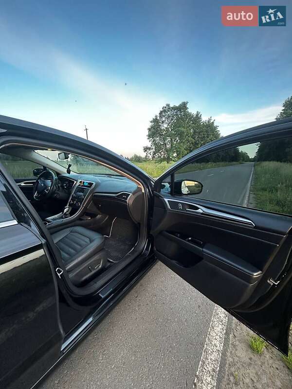 Седан Ford Fusion 2014 в Городке