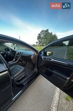 Седан Ford Fusion 2014 в 