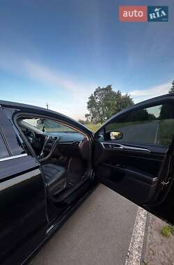 Седан Ford Fusion 2014 в 