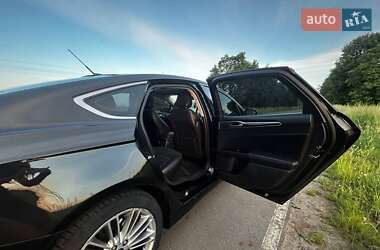 Седан Ford Fusion 2014 в 
