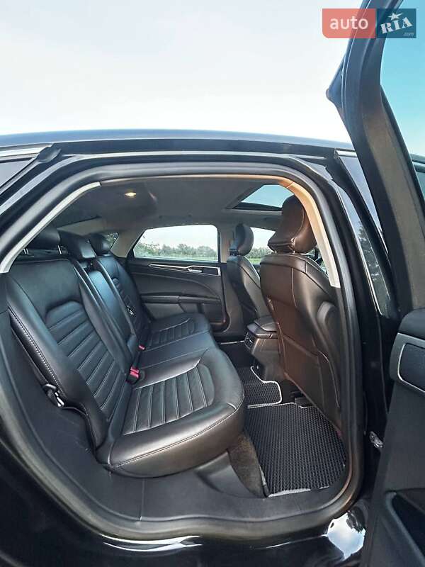 Седан Ford Fusion 2014 в Городке