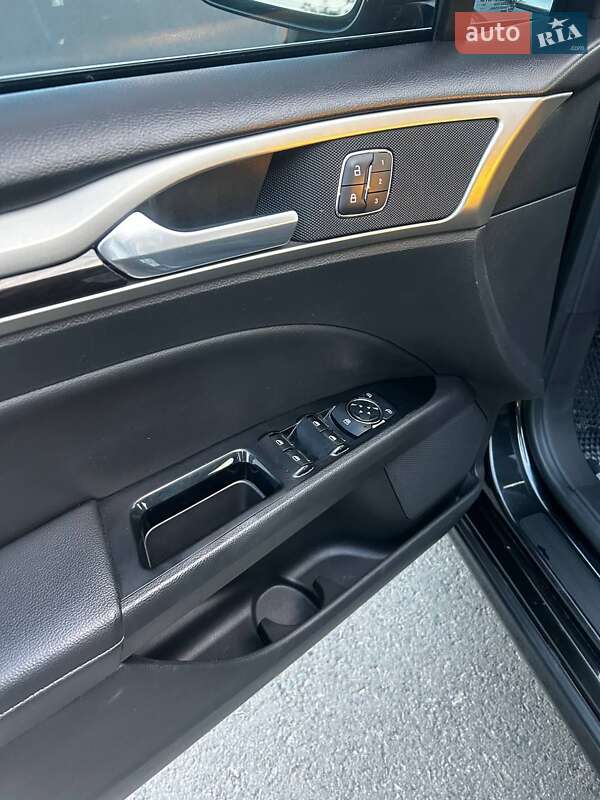 Седан Ford Fusion 2014 в Городке