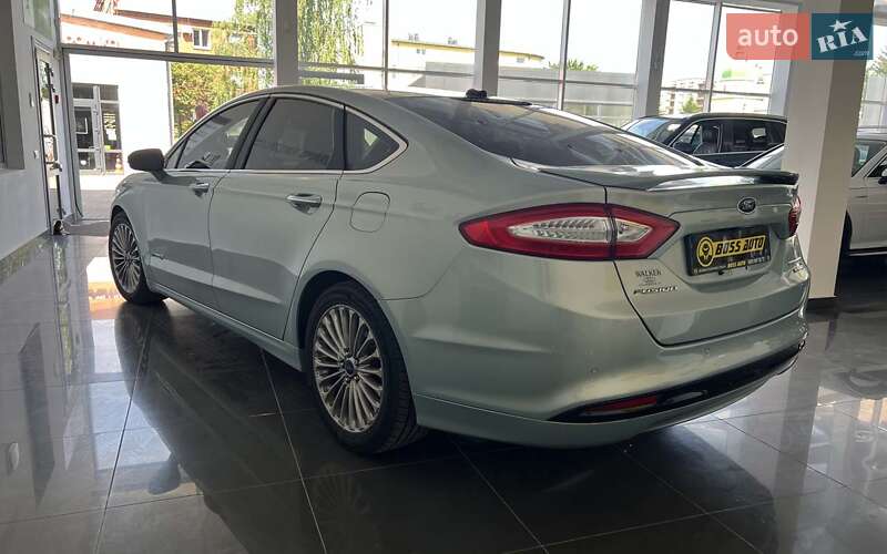 Седан Ford Fusion 2013 в Шептицькому