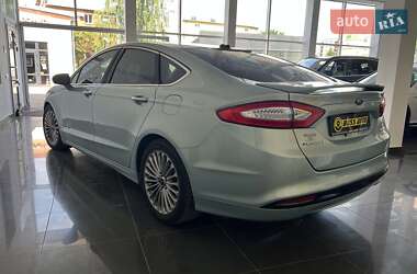 Седан Ford Fusion 2013 в 