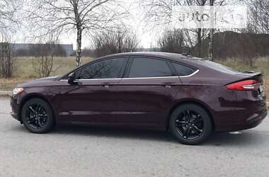 Седан Ford Fusion 2016 в 