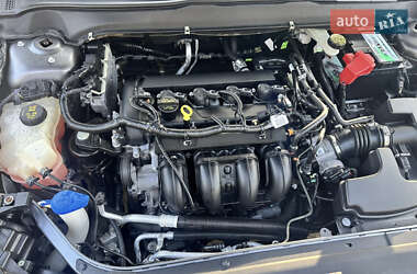 Седан Ford Fusion 2013 в 